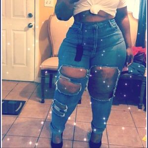Rip High waist jeans 👖